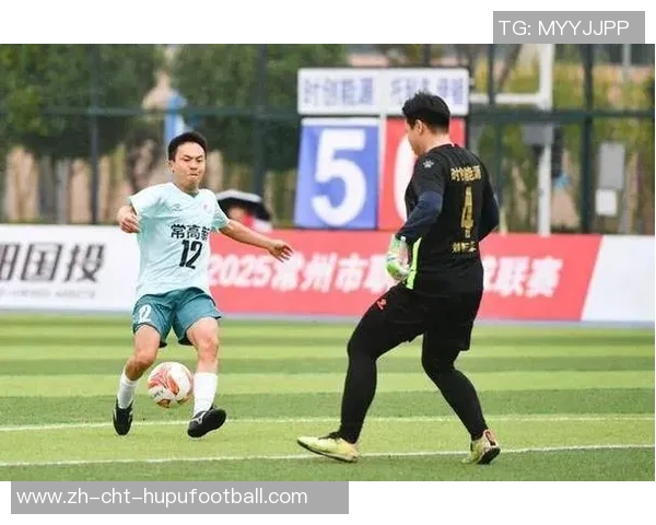 爆棚足球热潮席卷全城球迷激情四溢共庆足球盛宴